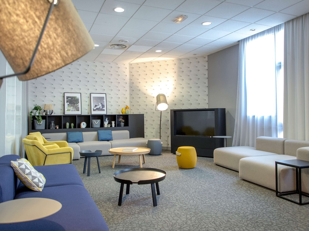 Mercure Hyeres Centre 53/73