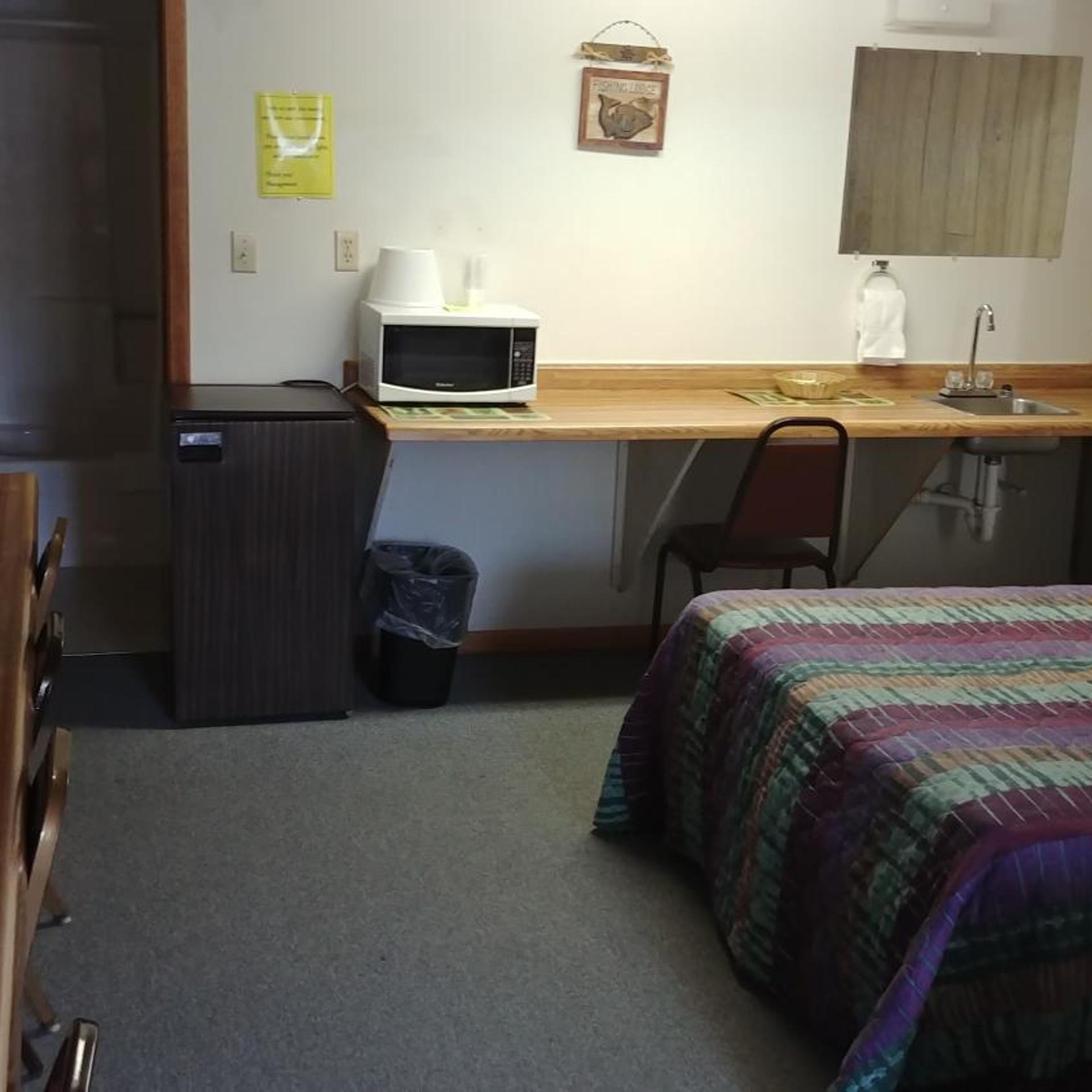 Falls Motel 13/32
