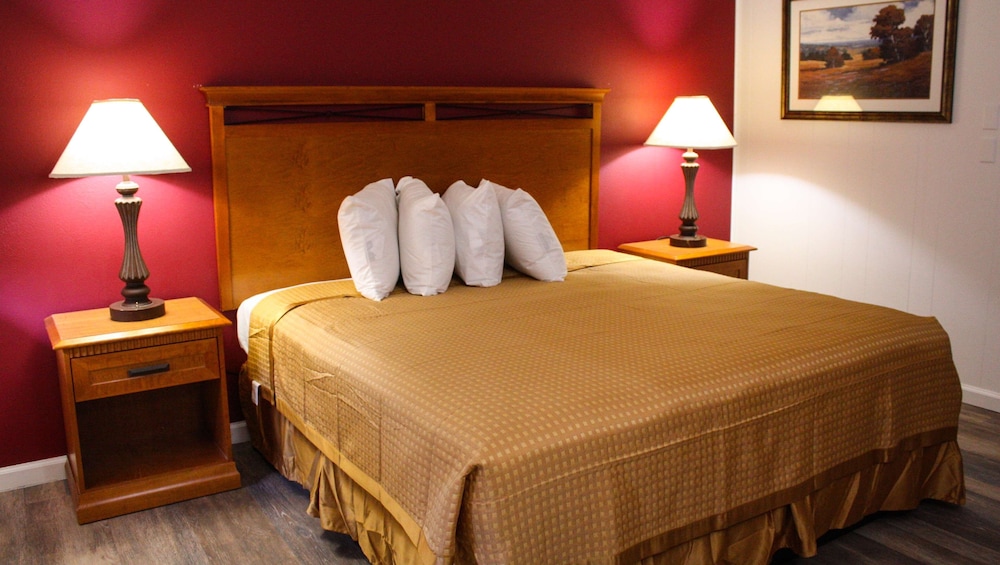 Capital O Budget Inn Ontario I-84 24/52