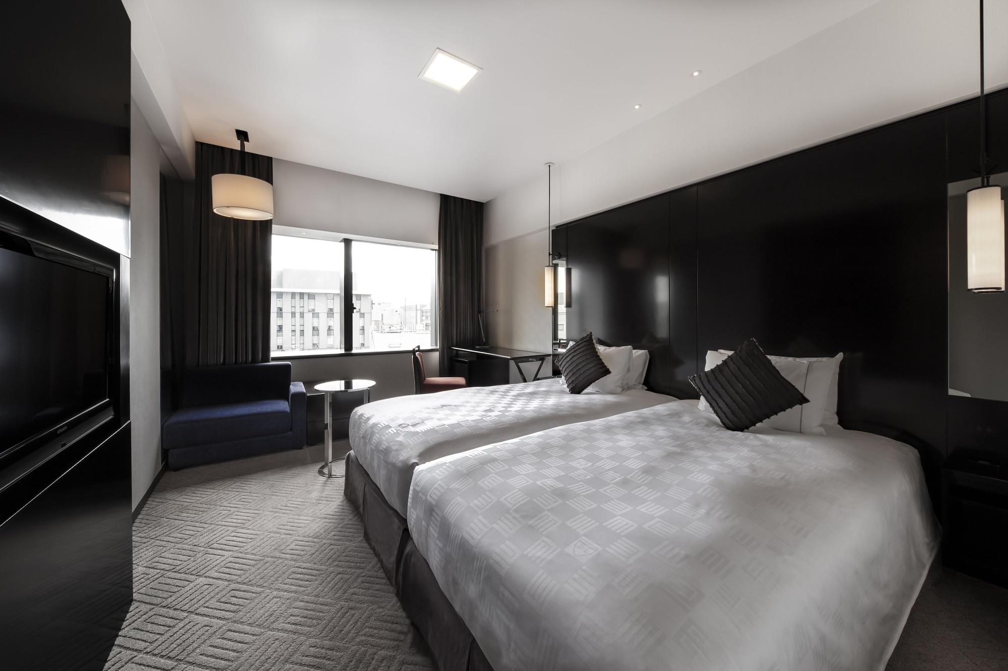 DELUXE, TWIN BEDS