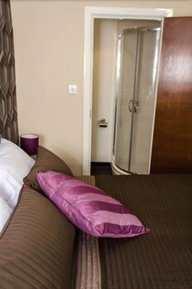 Trivelles Hotels - Eccles New Road 10/36