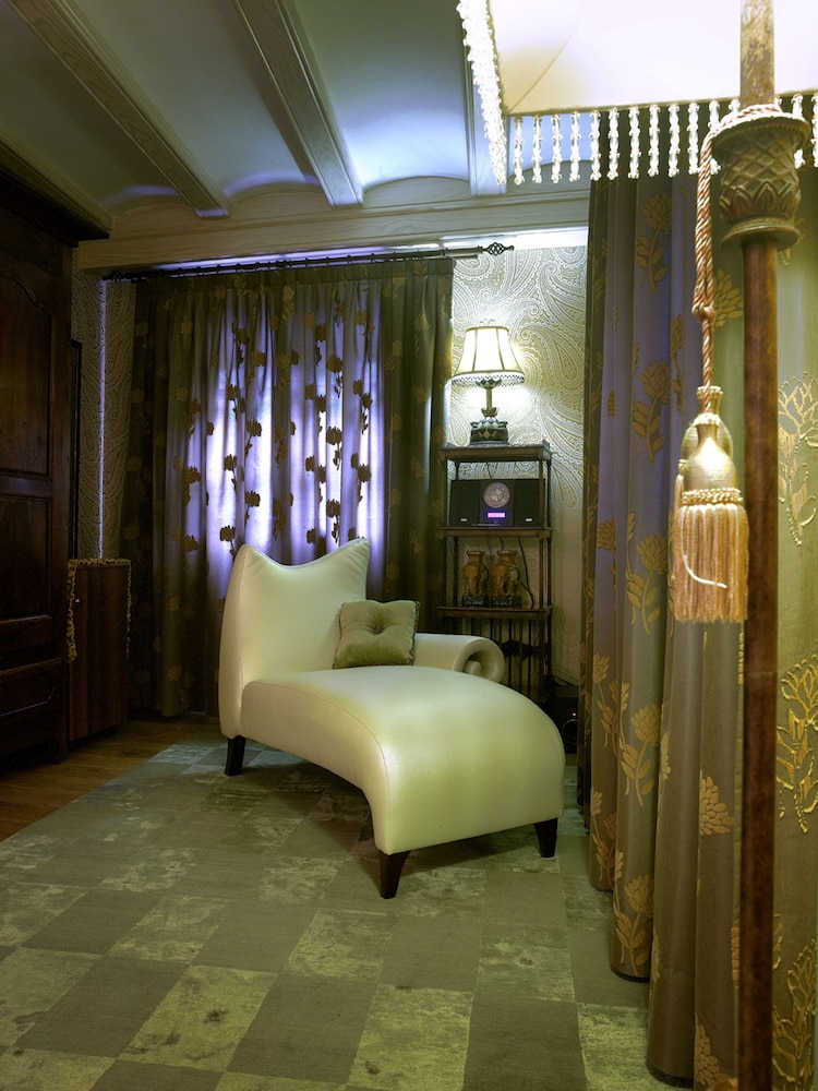 Hotel Boutique Maribel 10/40
