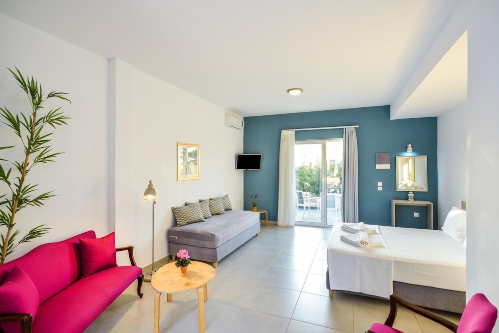 Casa Manolesos 17/37