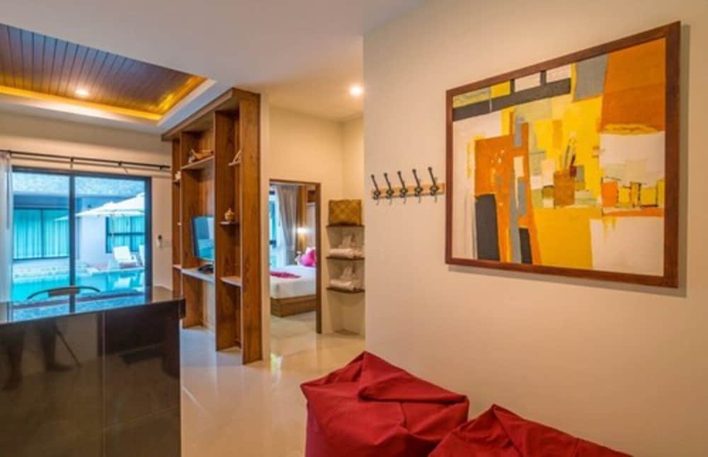 The Scene Cliff View Villas 54/77