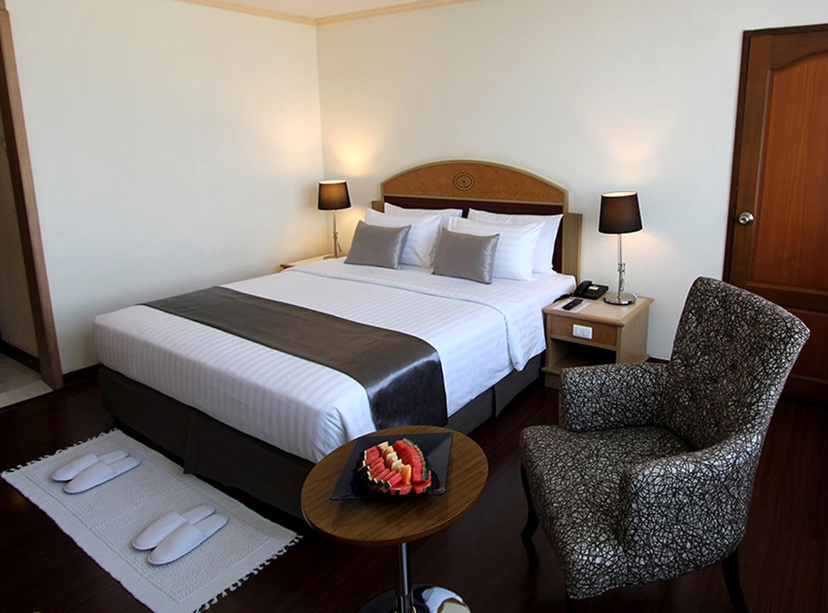 Deluxe, Double or Twin Bed, City View
