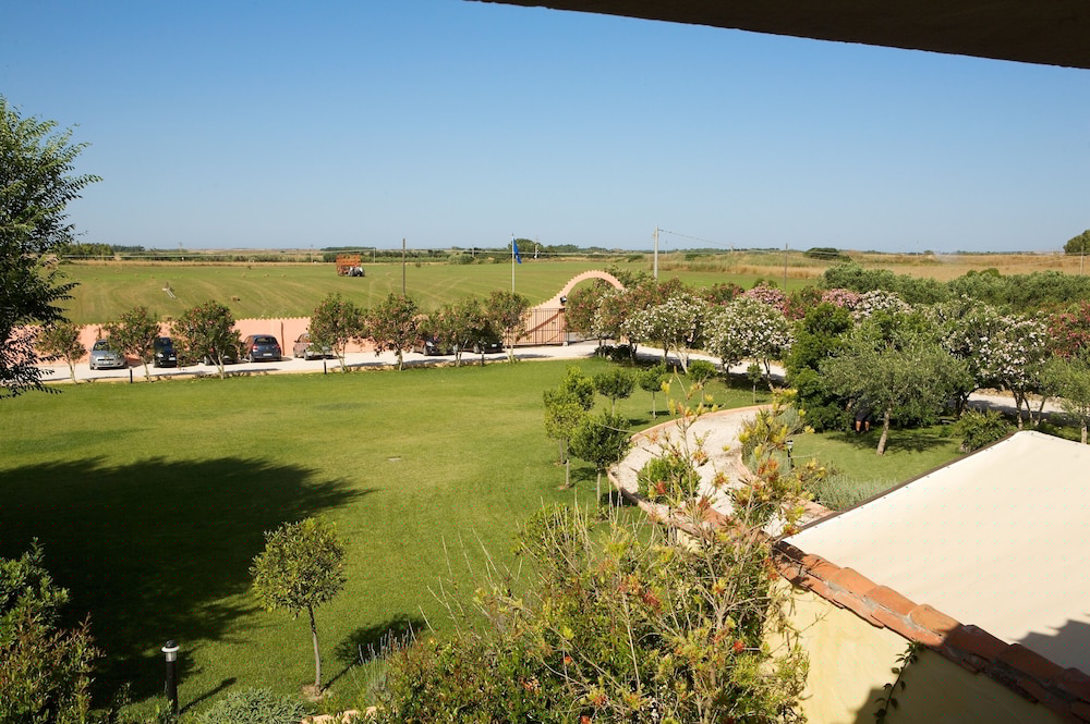 IS BENAS COUNTRY LODGE 6/63