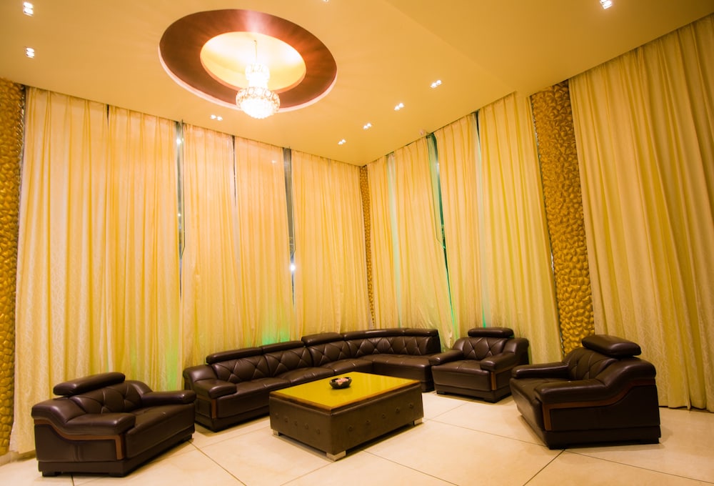 Hotel Mittal Avenue 16/22