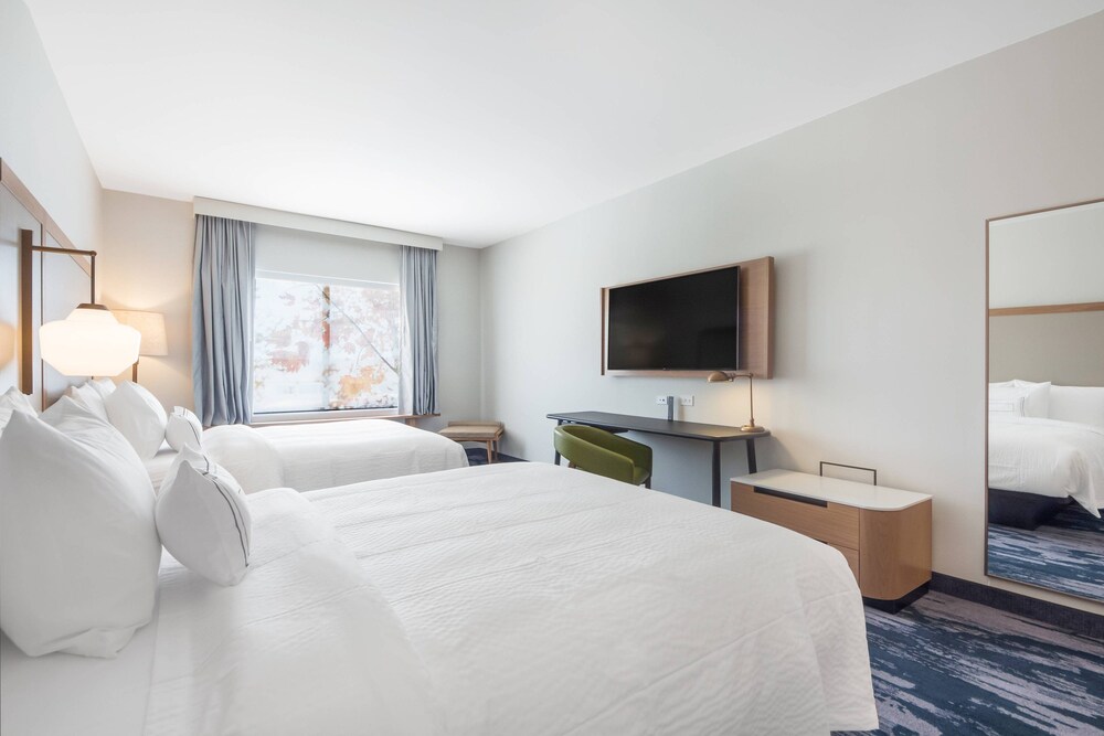 Fairfield Inn & Suites By Marriott Dallas Plano/Frisco 12/42