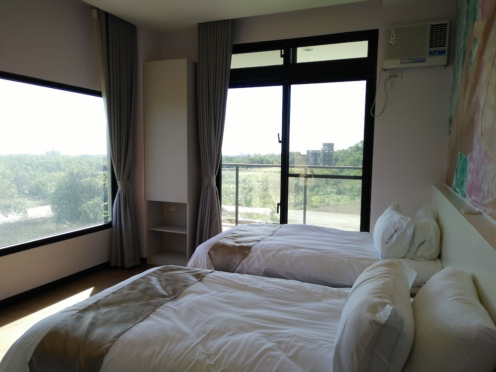Starry Inn 36/69