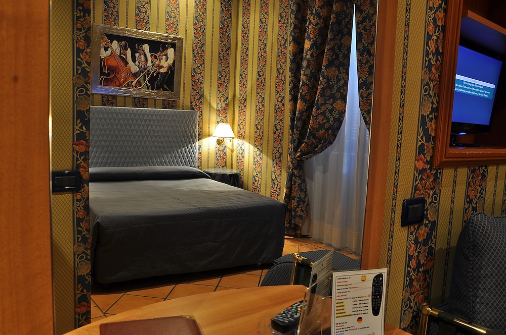 Hotel Lirico Roma 21/63