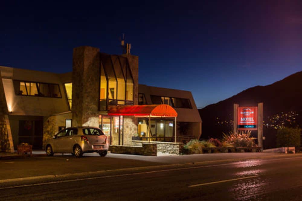 Earnslaw Lodge 36/50