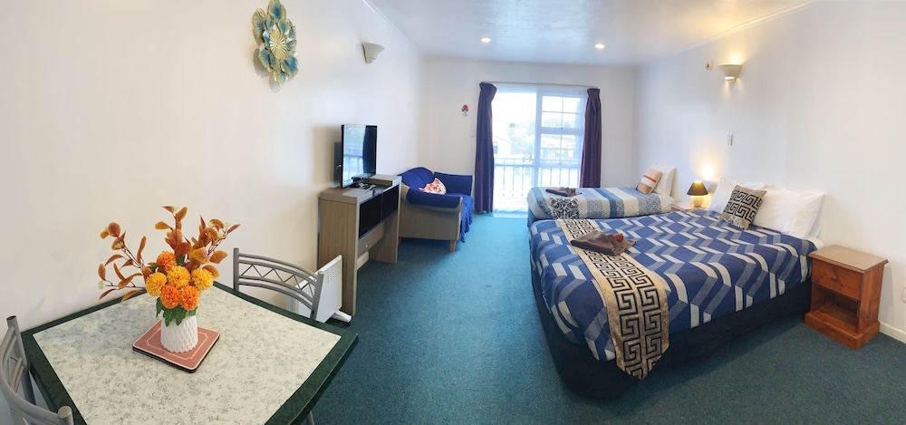 Kerry's Motel 23/41