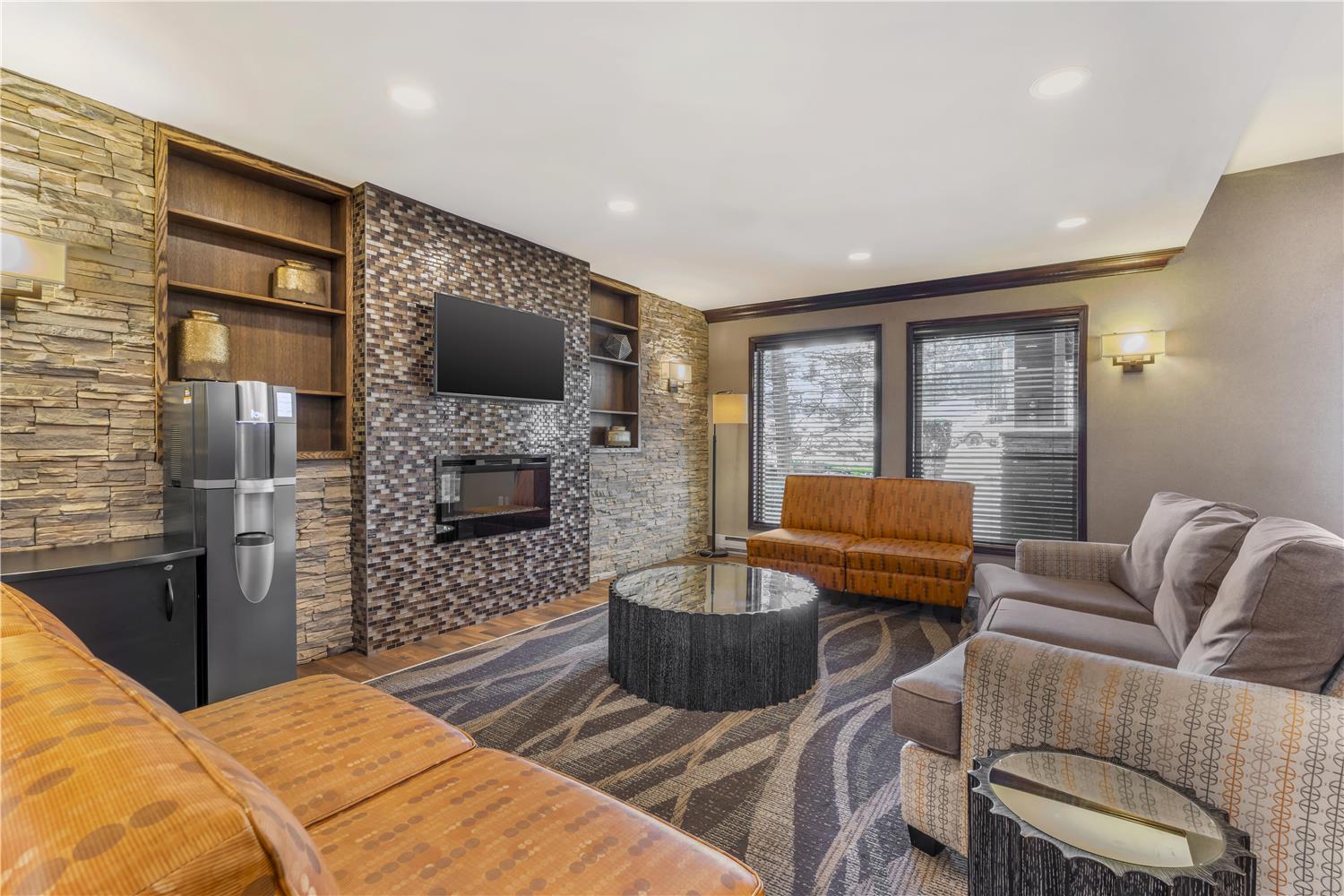 Best Western Plus Country Meadows Inn 17/28