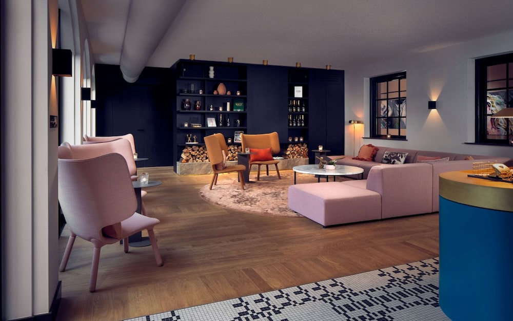 The Anthony Hotel 39/58