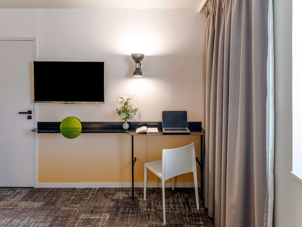 Ibis Styles Paris Meteor Avenue D'italie 53/61