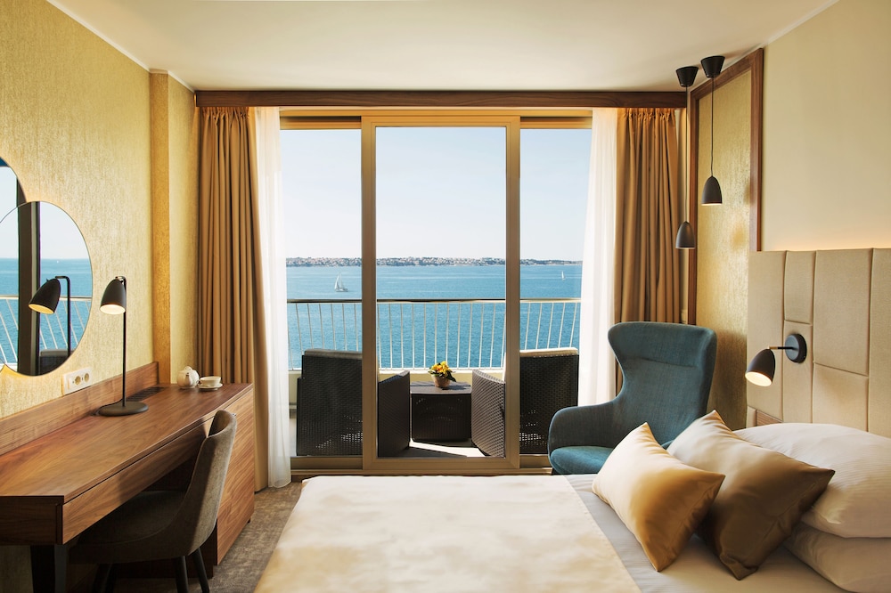 Grand Hotel Bernardin 15/50