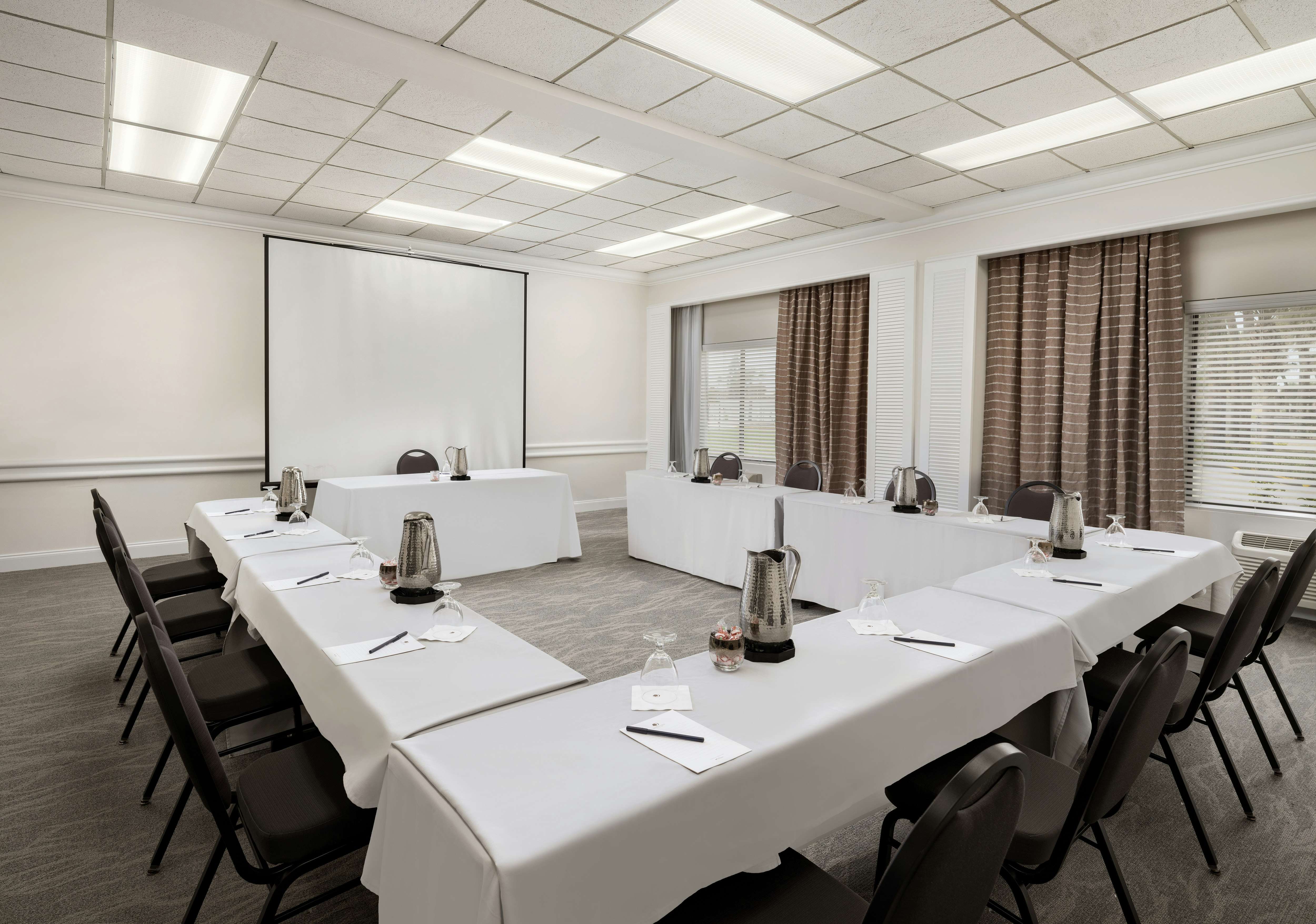 Hilton Garden Inn Cocoa Beach Oceanfront 65/79