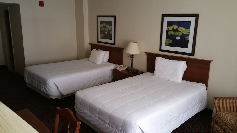 Imperial Swan Hotel Suites 6/38