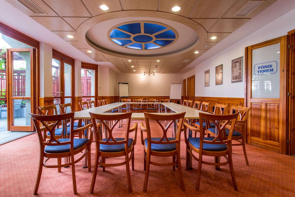 Corvin Hotel Budapest Corvin Wing 12/14