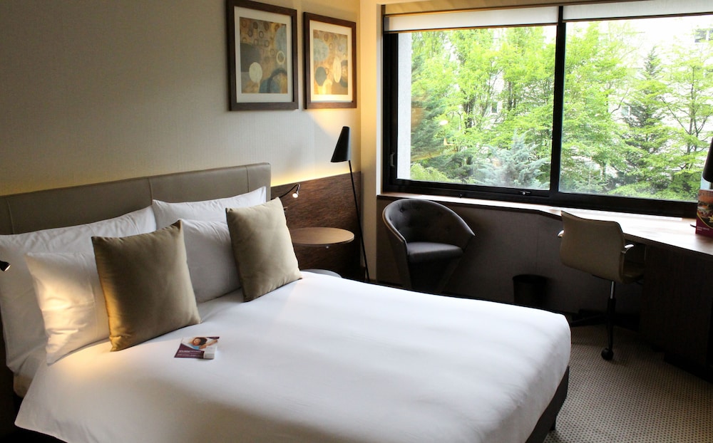 Crowne Plaza Geneva 27/82