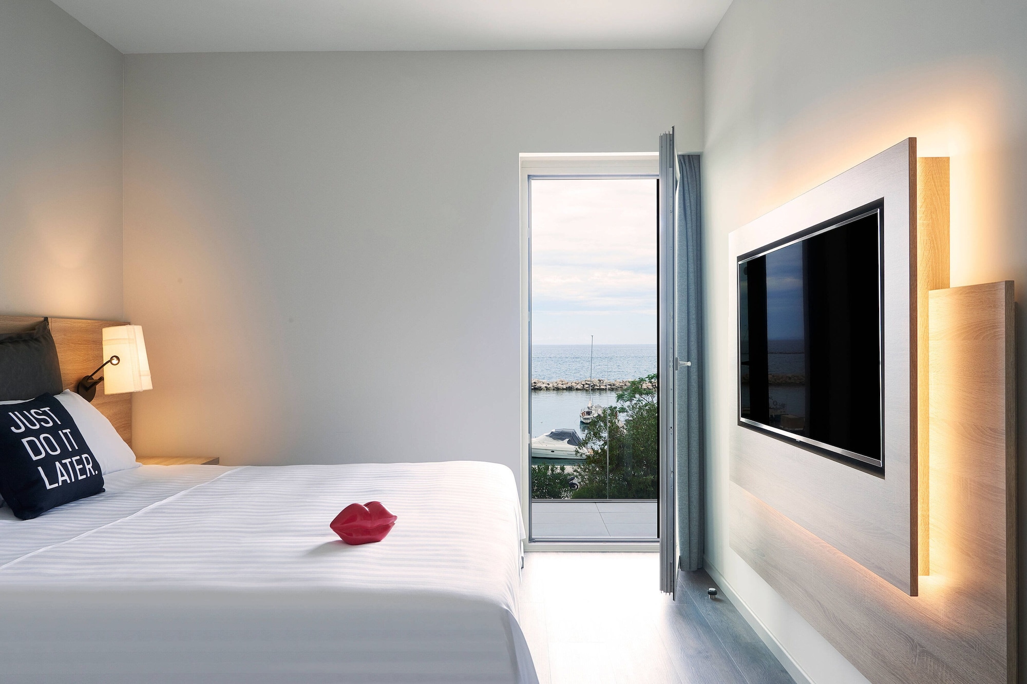 Family, Queen Bed, Sea View, Sofa