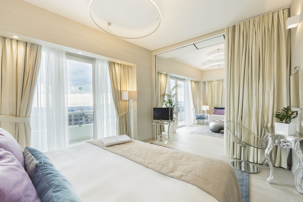 DELUXE, SUITE, PANORAMIC, ACROPOLIS VIEW, BALCONY, CORNER