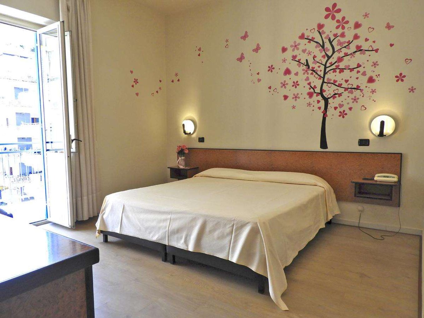 Hotel Scigliano 15/36