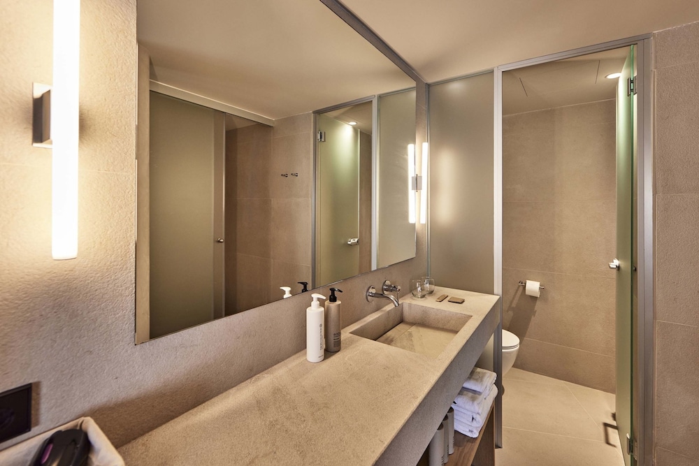 Joe S Gomila Boutique Hotel 71/72