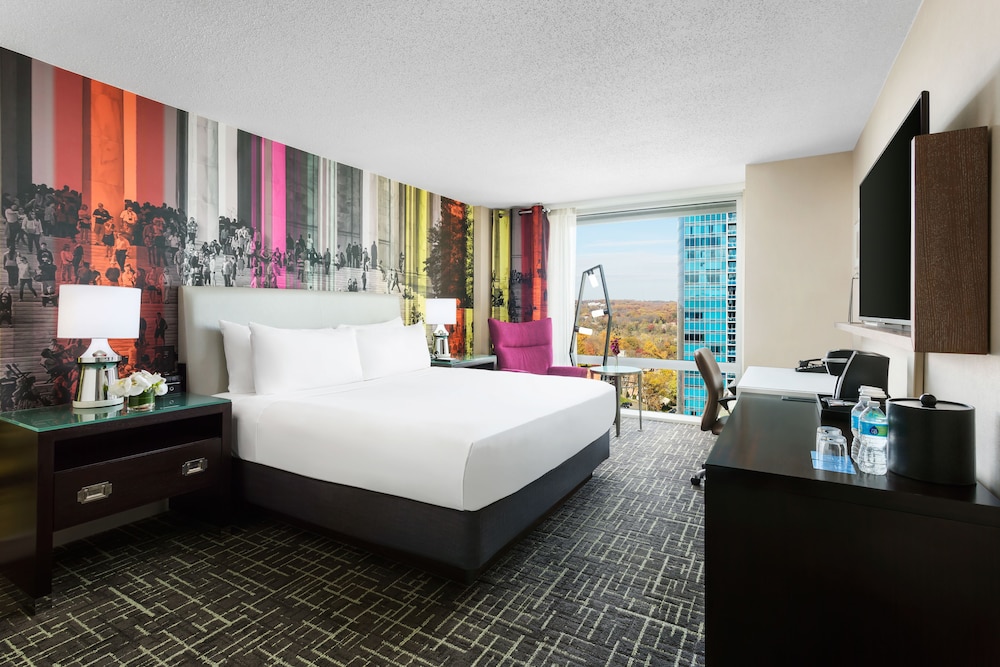 Hyatt Centric Arlington 27/73