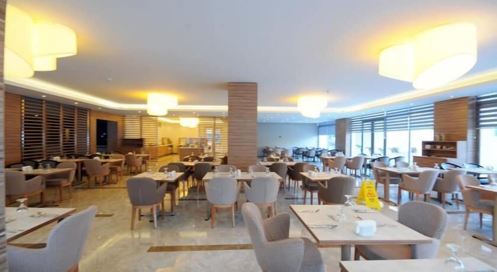 Idas Hotel - Adults Only 15/19