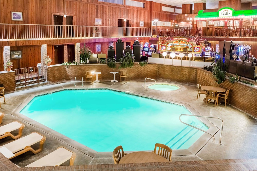 Ramada By Wyndham Ely 1/31