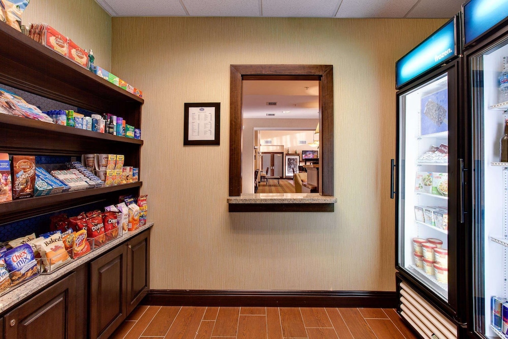 Hampton Inn Chicago Saint Charl 27/43