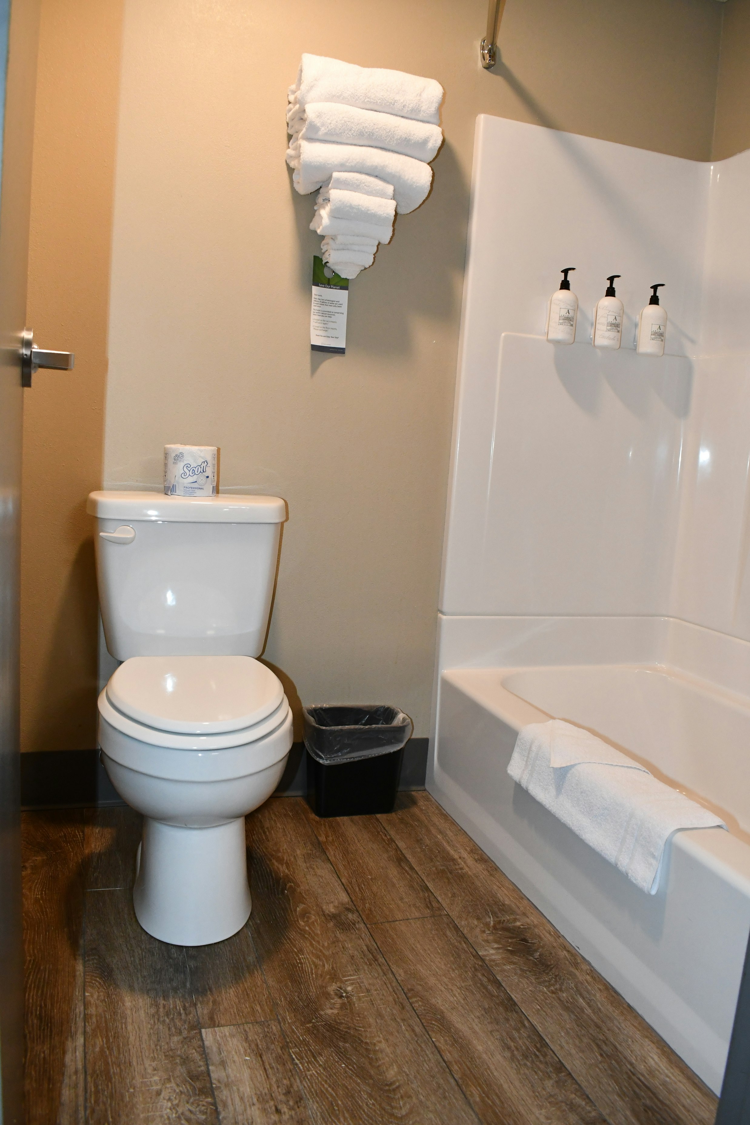 Cobblestone Inn & Suites - Trenton 44/45