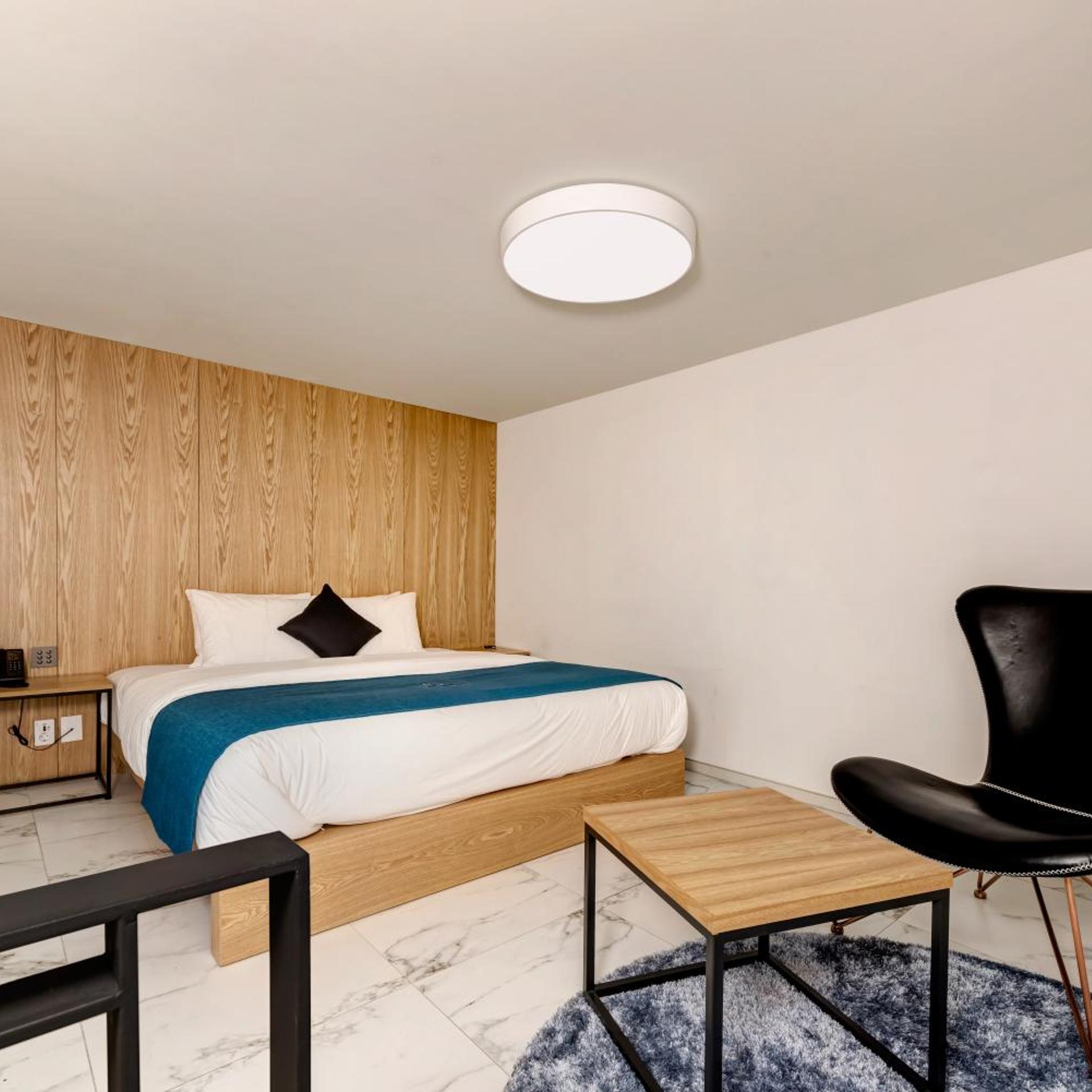 DUPLEX, SUITE