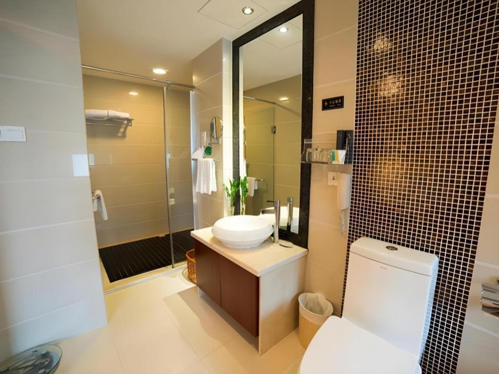 Yijian Haoting Holiday Hotel 43/46