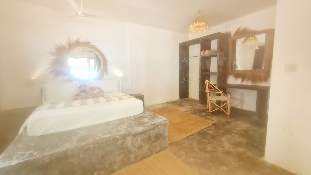 Garden Beach Bungalows 42/68