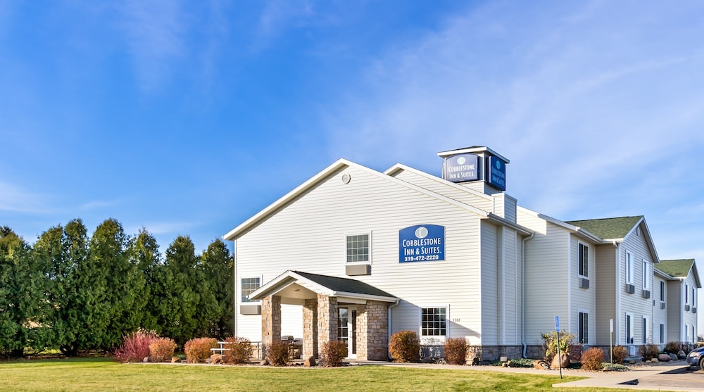 Cobblestone Inn and Suites - Vinton, IA 1/21