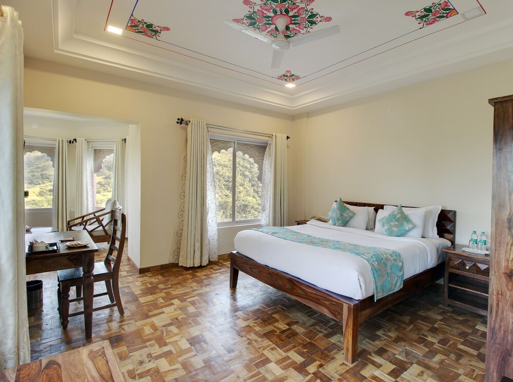 Times Kumbhalgarh Fort Resort-Pure Veg 11/45