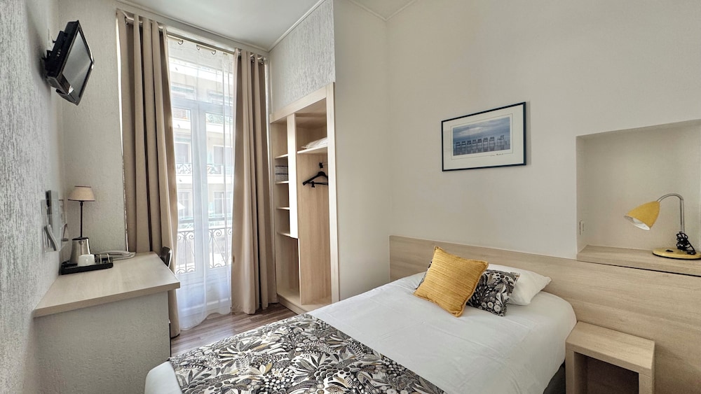 ECONOMY, SINGLE, SINGLE BED