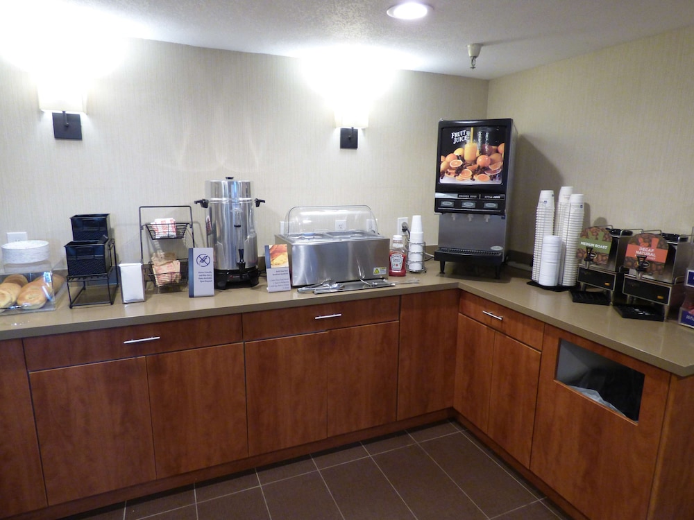 Best Western Norwalk Inn 10/35