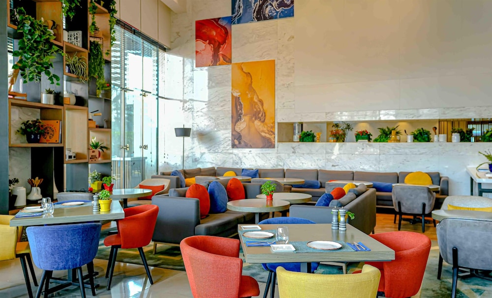 Media One Hotel Dubai, WorldHotels Crafted 77/97