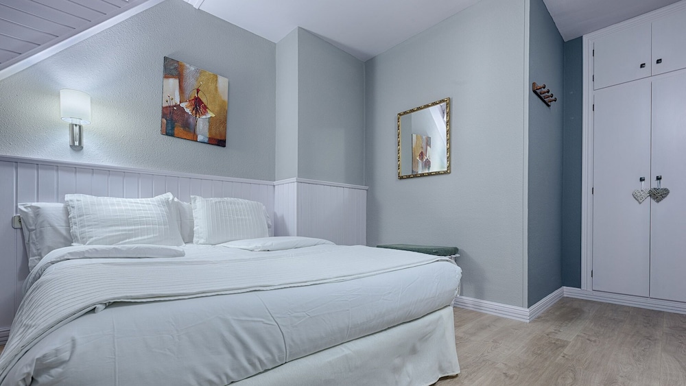 Superior, King Bed