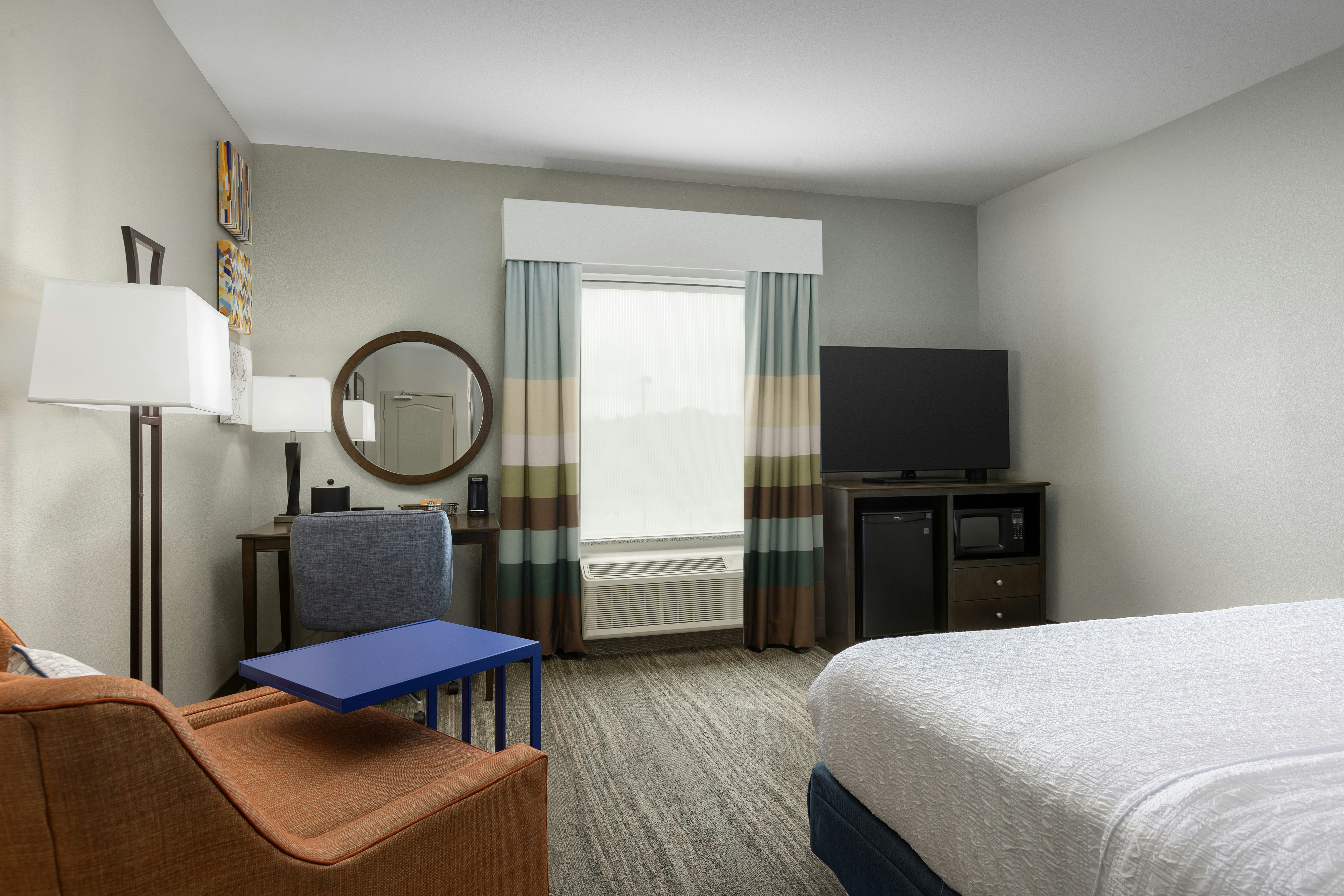 ROOM, KING BED, ACCESSIBLE