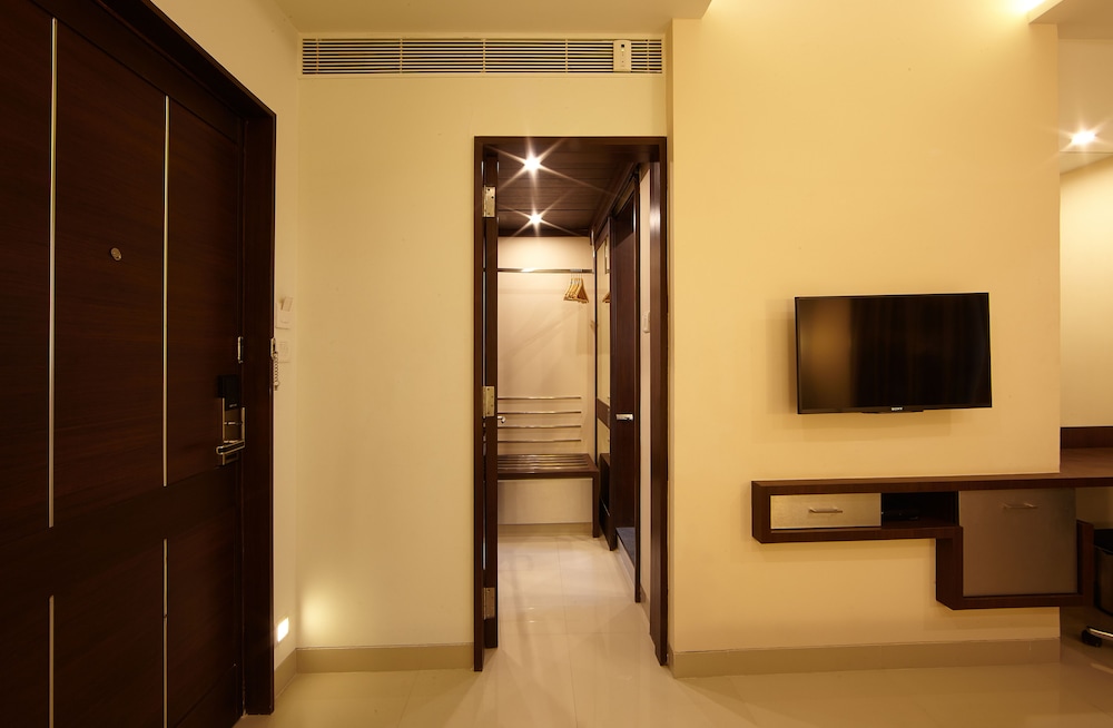 Golden Fruits Business Suites 16/26