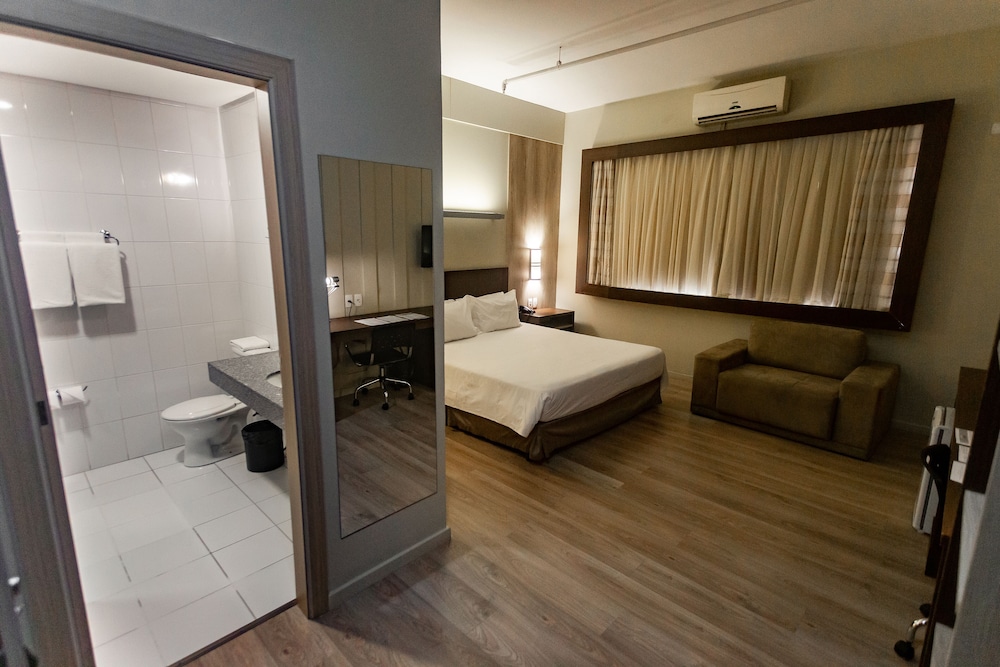 Hotel Master Cosmopolitan 14/48