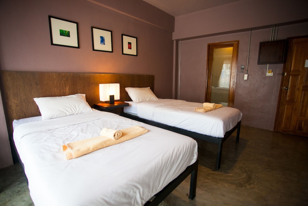 Afterglow Hostel 28/50