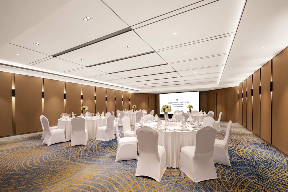 Radisson Collection Hotel Yangtze Shanghai 66/74