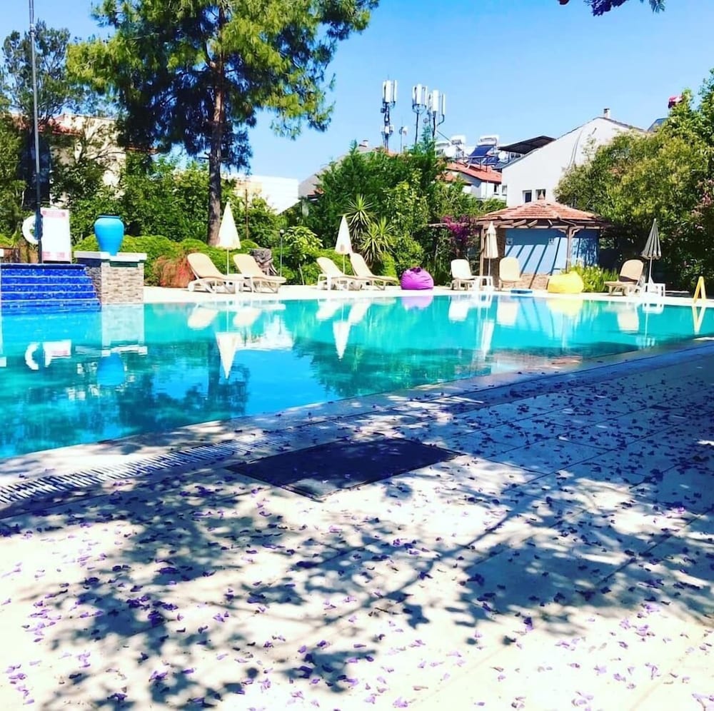 Akkent Garden Hotel 3/63
