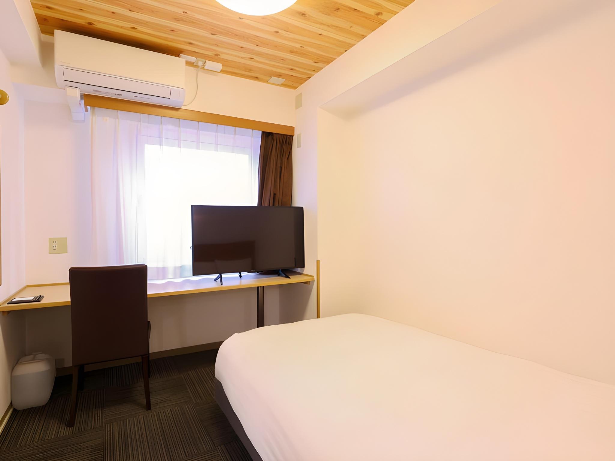 Semi Room, Single Bed, Semi Double Bed
