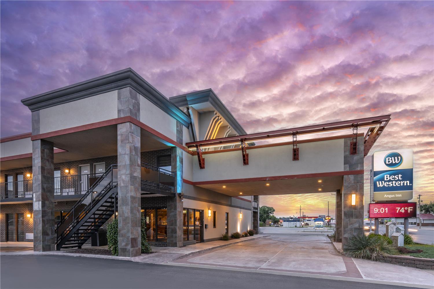 Best Western Angus Inn 1/23